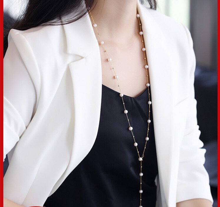 af6ef909-b026-4e7b-b2fc-4b4cefc220aa.jpg 5.5-7.5mm Freshwater Pearl Gypsophila Necklace - Image 1